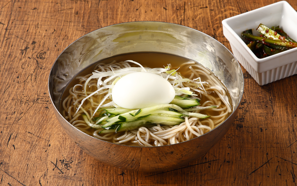 牛骨スープの本格韓国冷麺